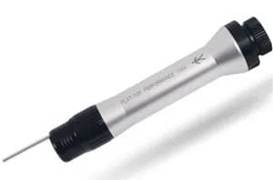 JUEGO FLAT-TOP PERFORMANCE 1064 : El juego de piezas de mano hace posible el tratamiento con un punto redondo extremadamente homogéneo con la longitud de onda con 1064 nm y una selección de dos puntas,
